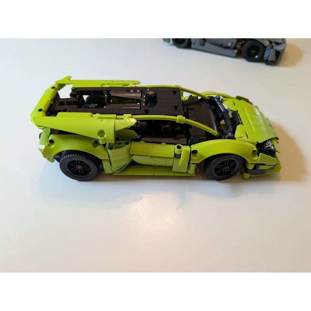 LEGO Technic Toy Lot of 2 Lime Lamborghini Sian FKP 37 42115 Supercar 1:8 Scale